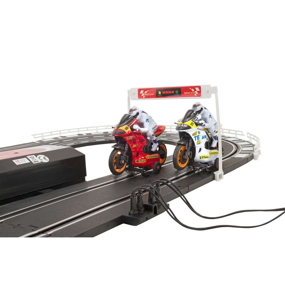 globo-giocattoli-pista-moto-a-batterie-lunga-249-cm-5-anni image 3